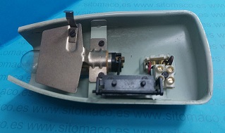 APARATO DE LUZ CON INTERRUPTOR Y BOMBILLA ( 2da MANO )